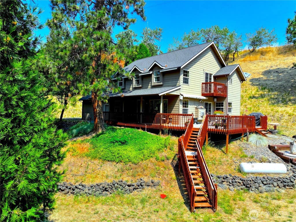 Photo of 18 Blue Creek Road, Walla Walla, WA 99362 (MLS # 2573049)