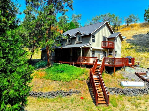 Photo of 18 Blue Creek Road, Walla Walla, WA 99362 (MLS # 2573049)