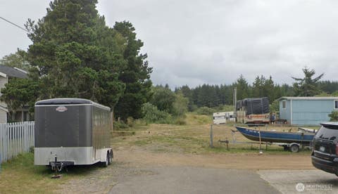 Photo of 320 12th N, Long Beach, WA 98631 (MLS # 2559190)