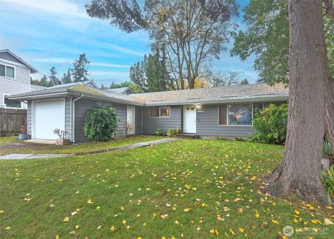 Photo of 5514 NE 195th Street, Kenmore, WA 98028 (MLS # 2455925)