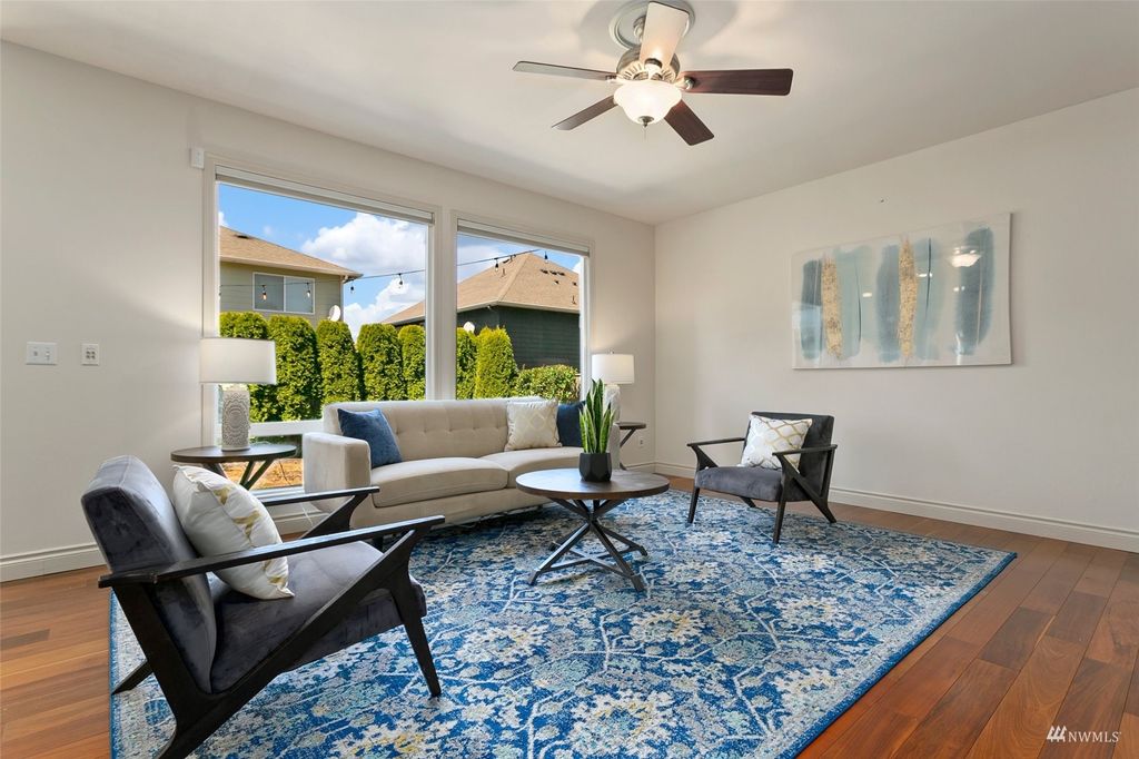 Photo of 121 243rd Place SE, Sammamish, WA 98074 (MLS # 1974962)