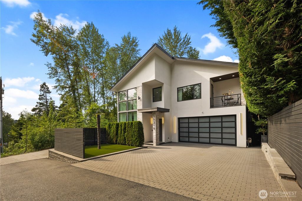 Photo of 11210 SE 74th Street, Newcastle, WA 98056 (MLS # 2429300)