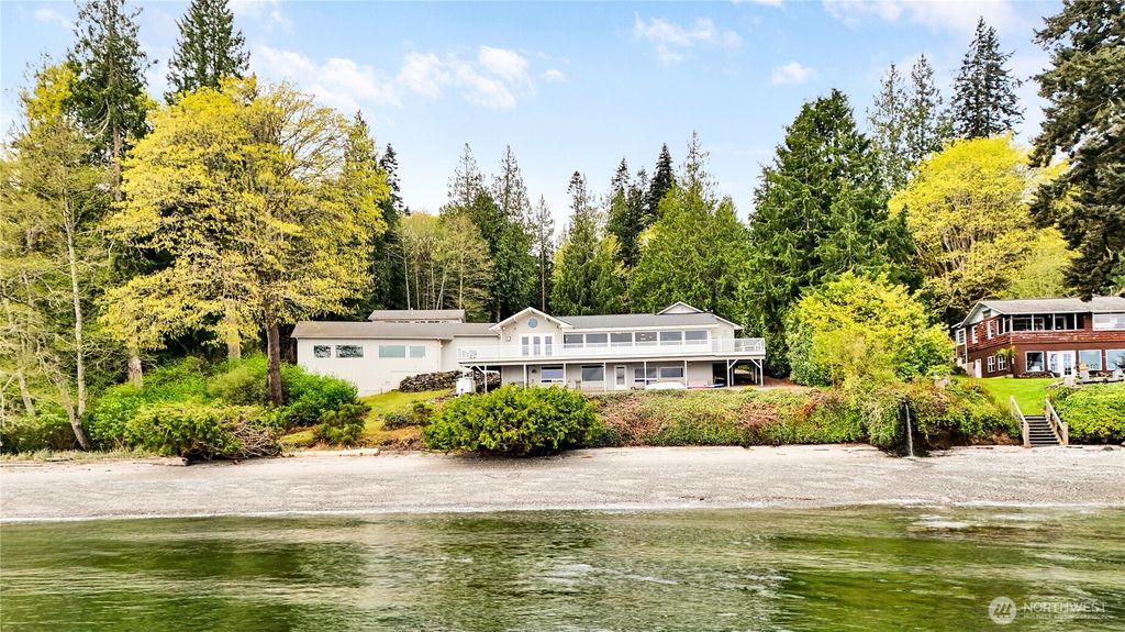 Photo of 131 S Bay Way, Port Ludlow, WA 98365 (MLS # 2524718)