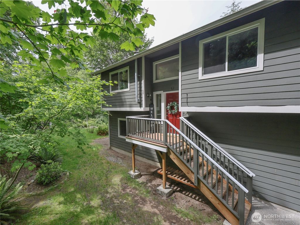 Photo of 1924 1924 &amp; 1912 238th Avenue NE, Granite Falls, WA 98252 (MLS # 2517520)