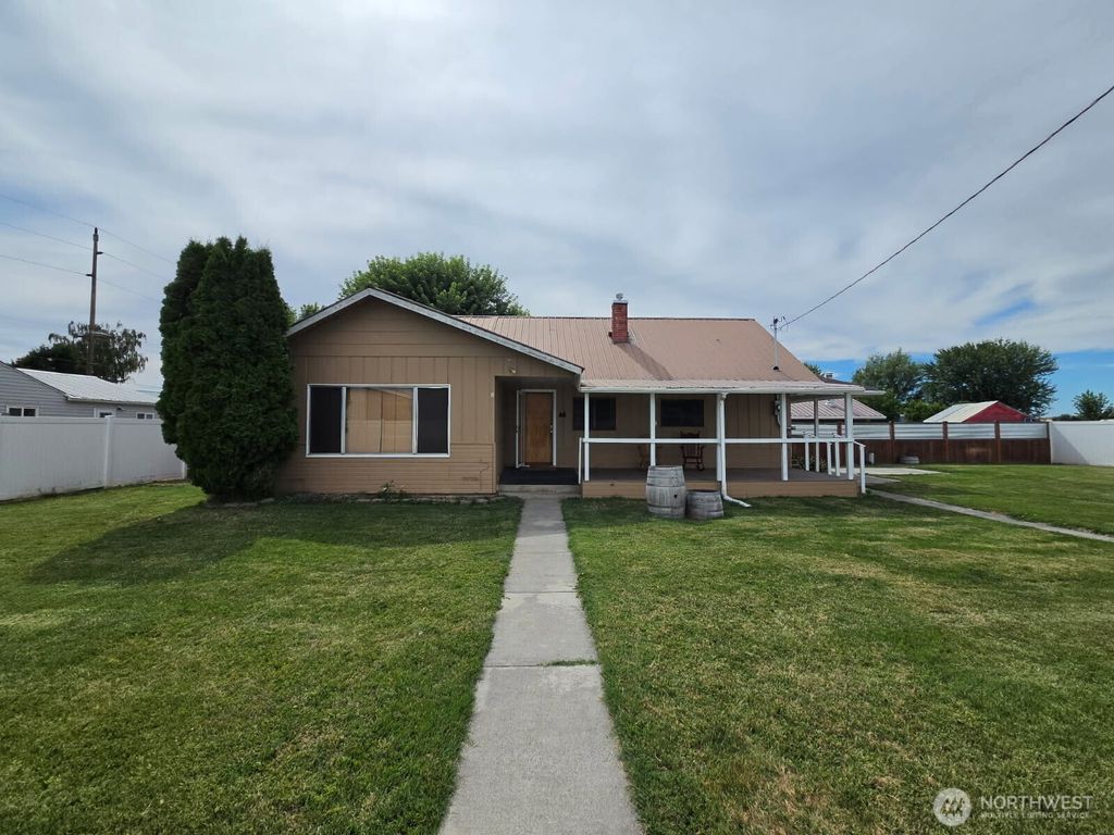 Photo of 89 Marshall Street, Lowden, WA 99360 (MLS # 2553271)