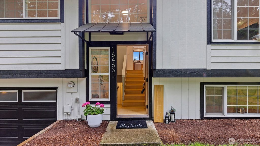 Photo of 16463 239th Avenue SE, Issaquah, WA 98027 (MLS # 2385343)