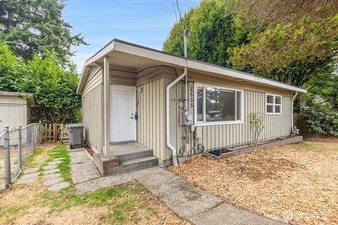 Photo of 8555 S 120th Street, Seattle, WA 98178 (MLS # 2427921)