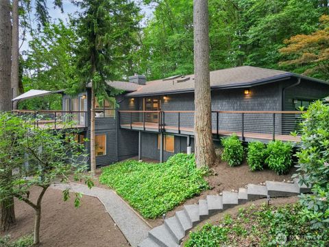 Photo of 14317 SE 49th Street, Bellevue, WA 98006 (MLS # 2530653)