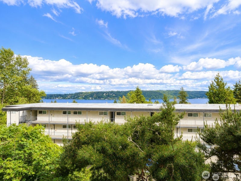 15020 Bothell Way NE 204