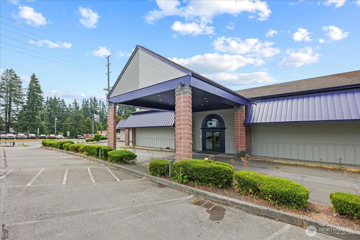 13010 Highway 99