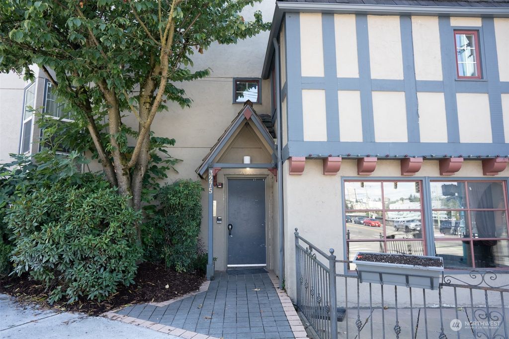 Photo of 3275 Fuhrman Ave E #201 Ave, Seattle, WA 98102 (MLS # 2283411)