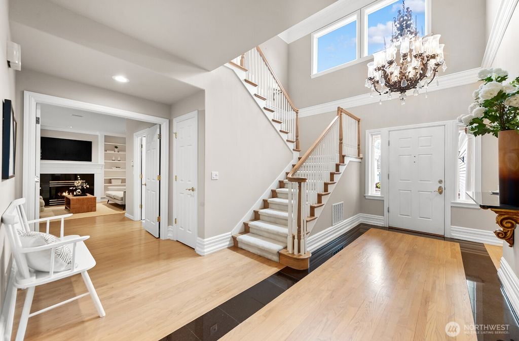 Photo of 1240 108th Avenue NE, Bellevue, WA 98004 (MLS # 2386178)