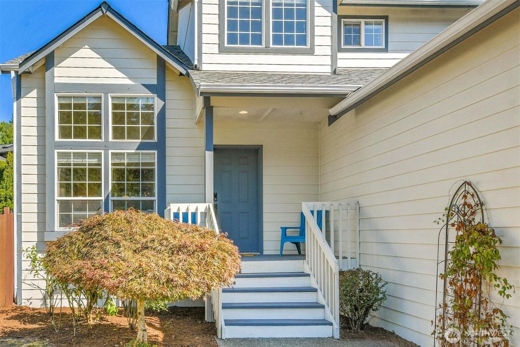 Photo of 18524 114th Avenue SE, Renton, WA 98055 (MLS # 2435115)