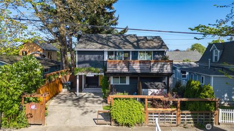 Photo of 2404 Cherry Street, Bellingham, WA 98225 (MLS # 2475271)