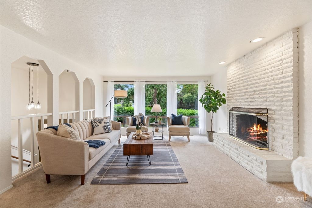 Photo of 8660 NE 141st Street, Kirkland, WA 98034 (MLS # 2137204)