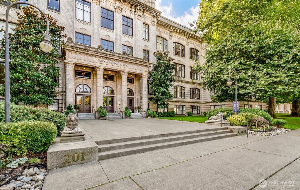 Photo of 201 Galer Street #334, Seattle, WA 98109 (MLS # 2440594)
