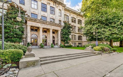 Photo of 201 Galer Street #334, Seattle, WA 98109 (MLS # 2440594)