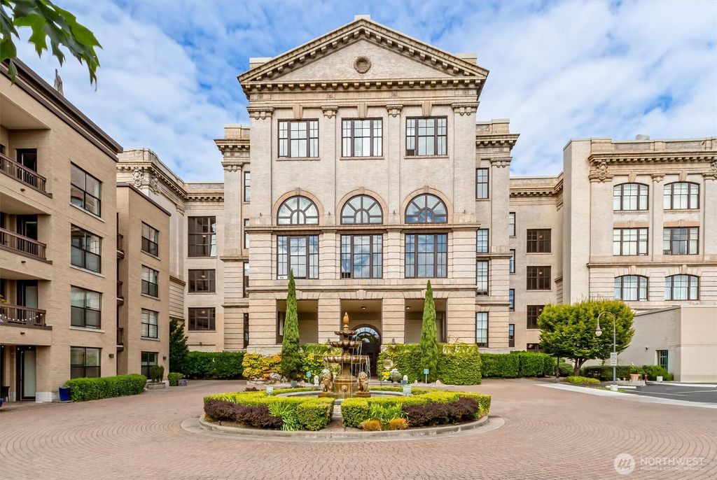 Photo of 201 Galer Street #334, Seattle, WA 98109 (MLS # 2440594)