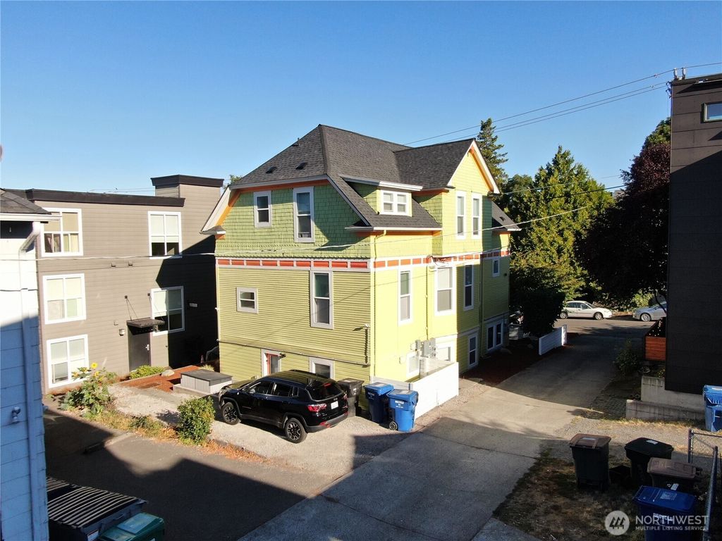 Photo of 1609 E Columbia Street, Seattle, WA 98122 (MLS # 2525690)