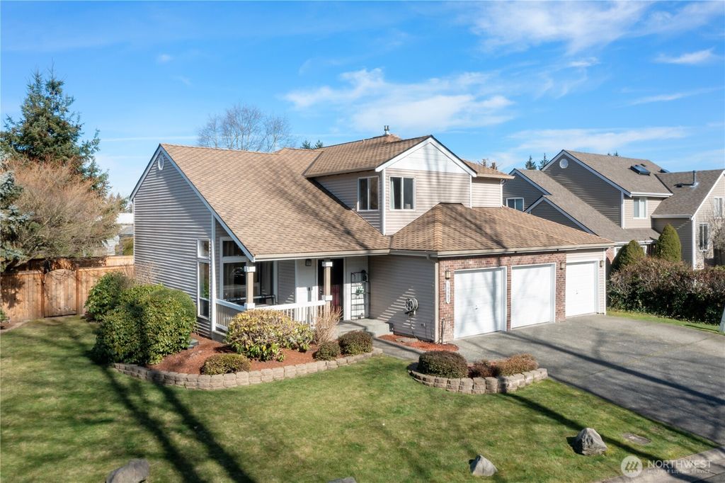 Photo of 10602 SE 213th Court, Kent, WA 98031 (MLS # 2324948)