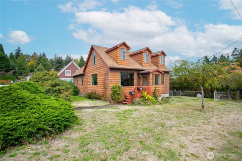 Photo of 1901 Harris Avenue, Bellingham, WA 98225 (MLS # 2590138)