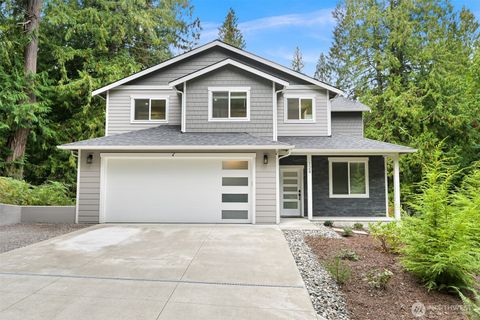 Photo of 124 Sudden Valley Drive, Bellingham, WA 98229 (MLS # 2488125)