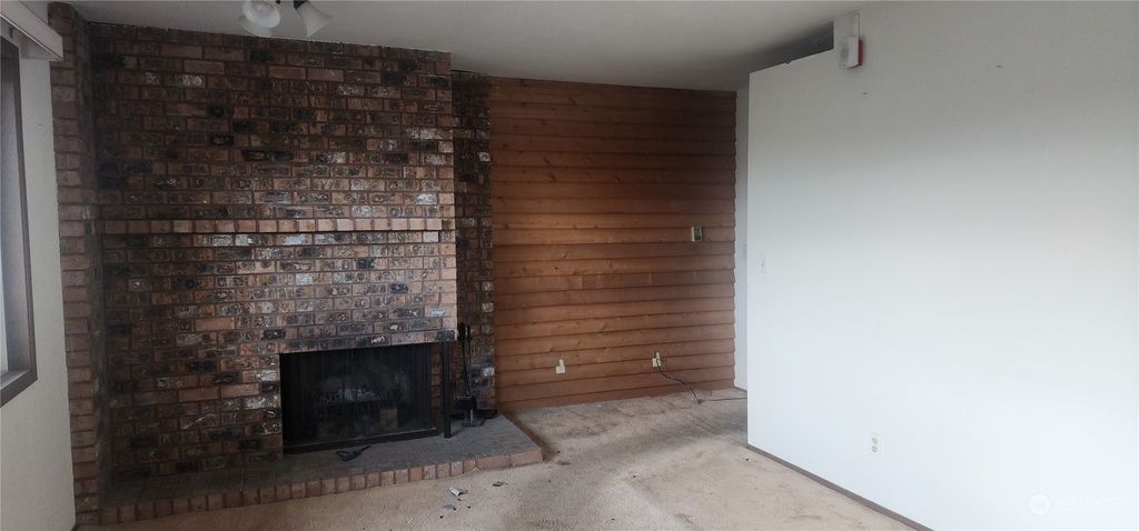 Photo of 9515 NE 180th St St #C304, Bothell, WA 98011 (MLS # 2312769)