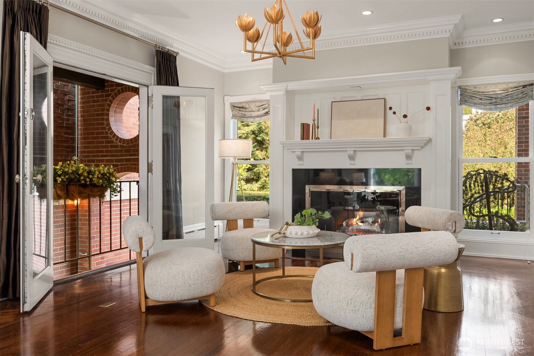 718 E Aloha Street 10