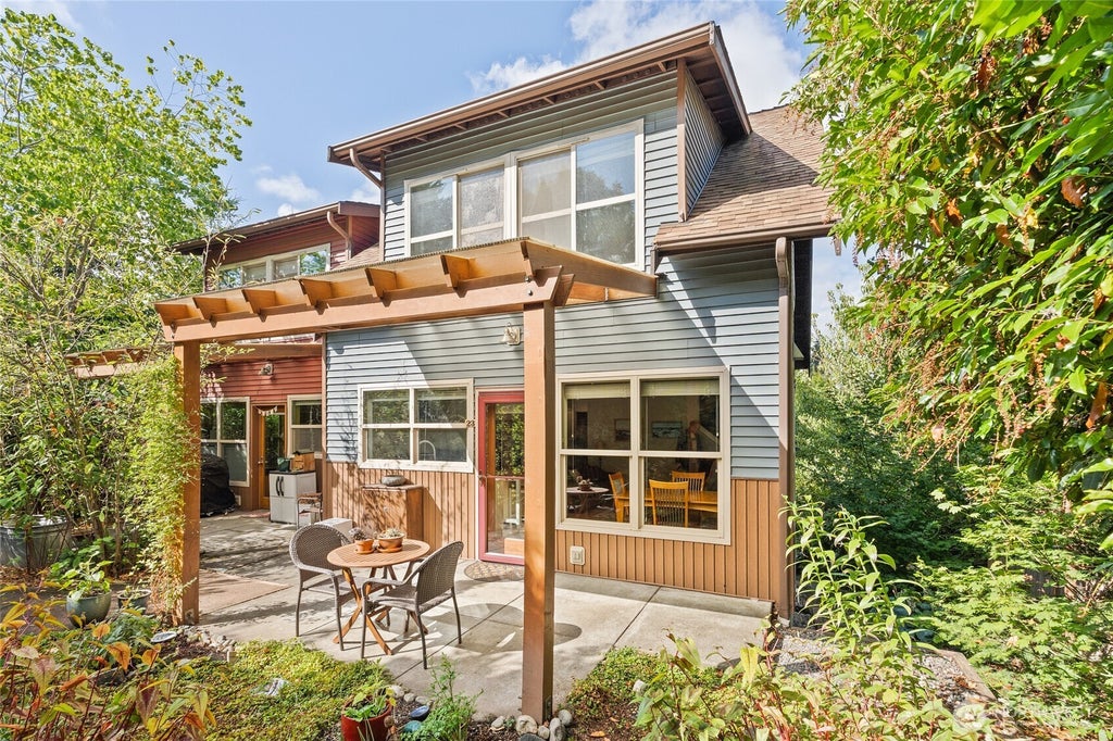 Photo of 6000 17th Avenue SW #23, Seattle, WA 98106 (MLS # 2578734)
