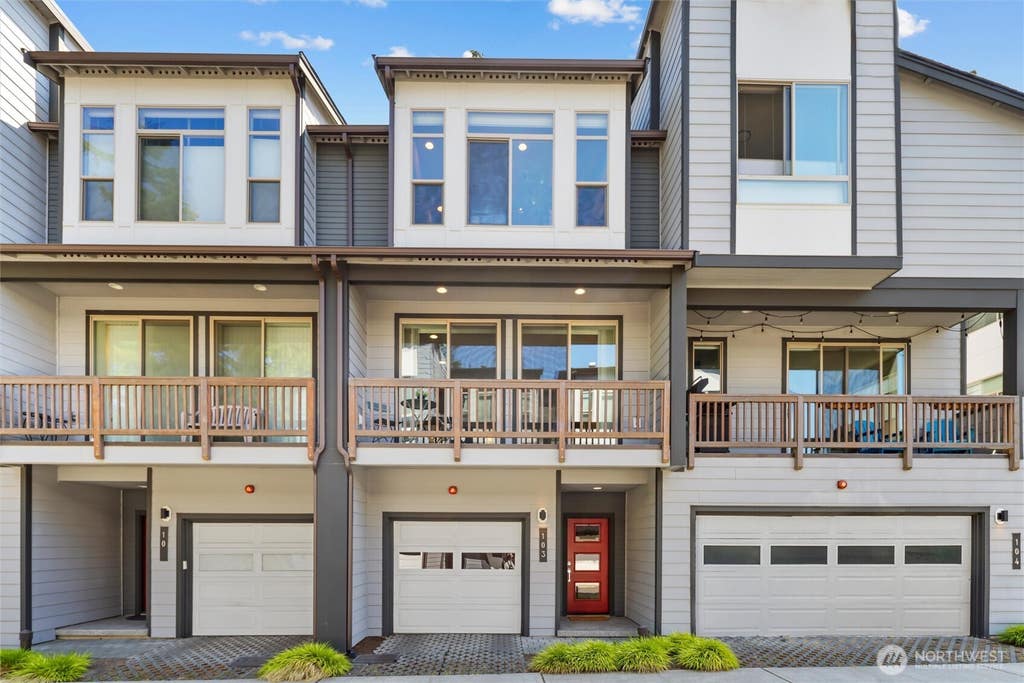 Photo of 6861 NE 170th Street #103, Kenmore, WA 98028 (MLS # 2574312)
