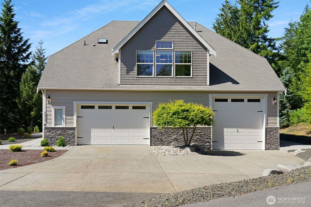 Photo of 5020 Gold Ridge Lane, Olympia, WA 98512 (MLS # 2507317)