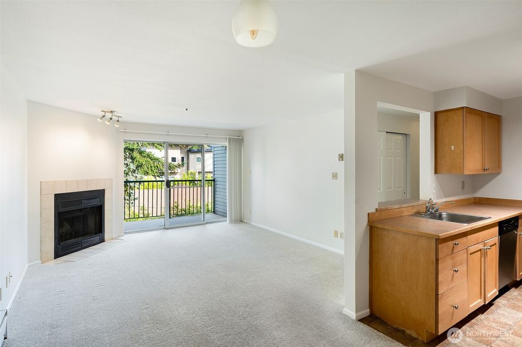 Photo of 1522 NE 175th Street #407, Shoreline, WA 98155 (MLS # 2365186)