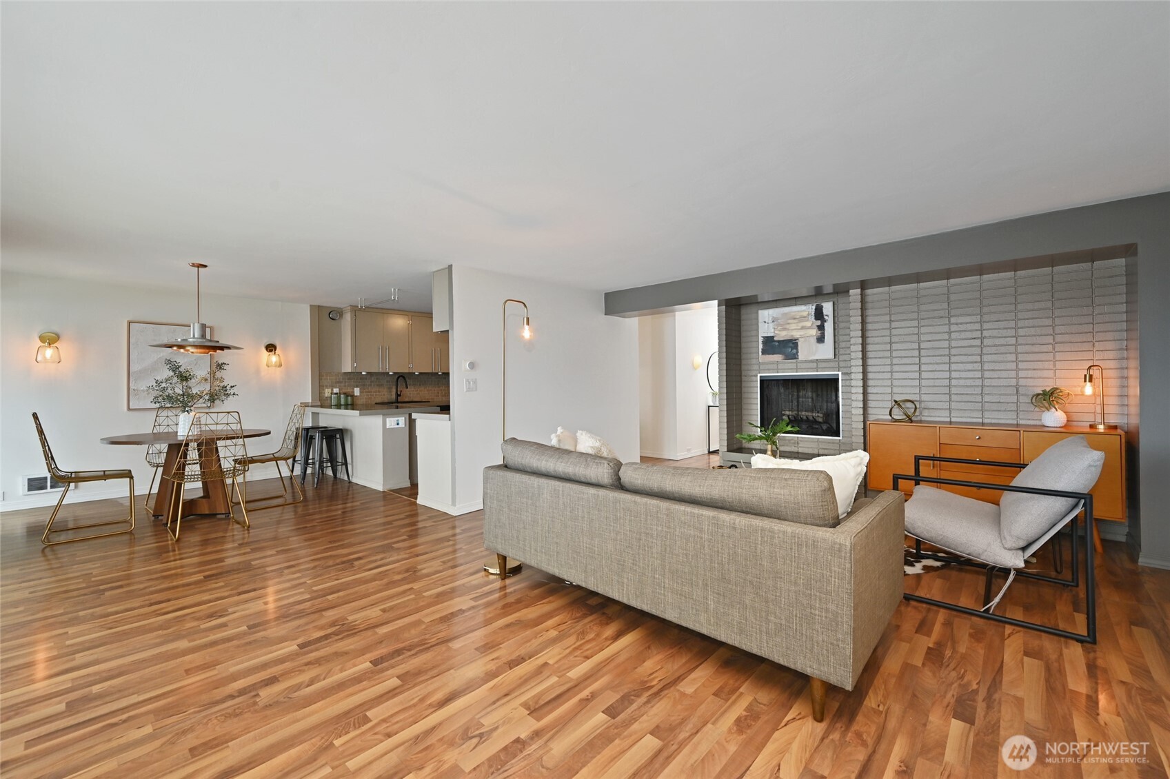 1740 Melrose Avenue 802