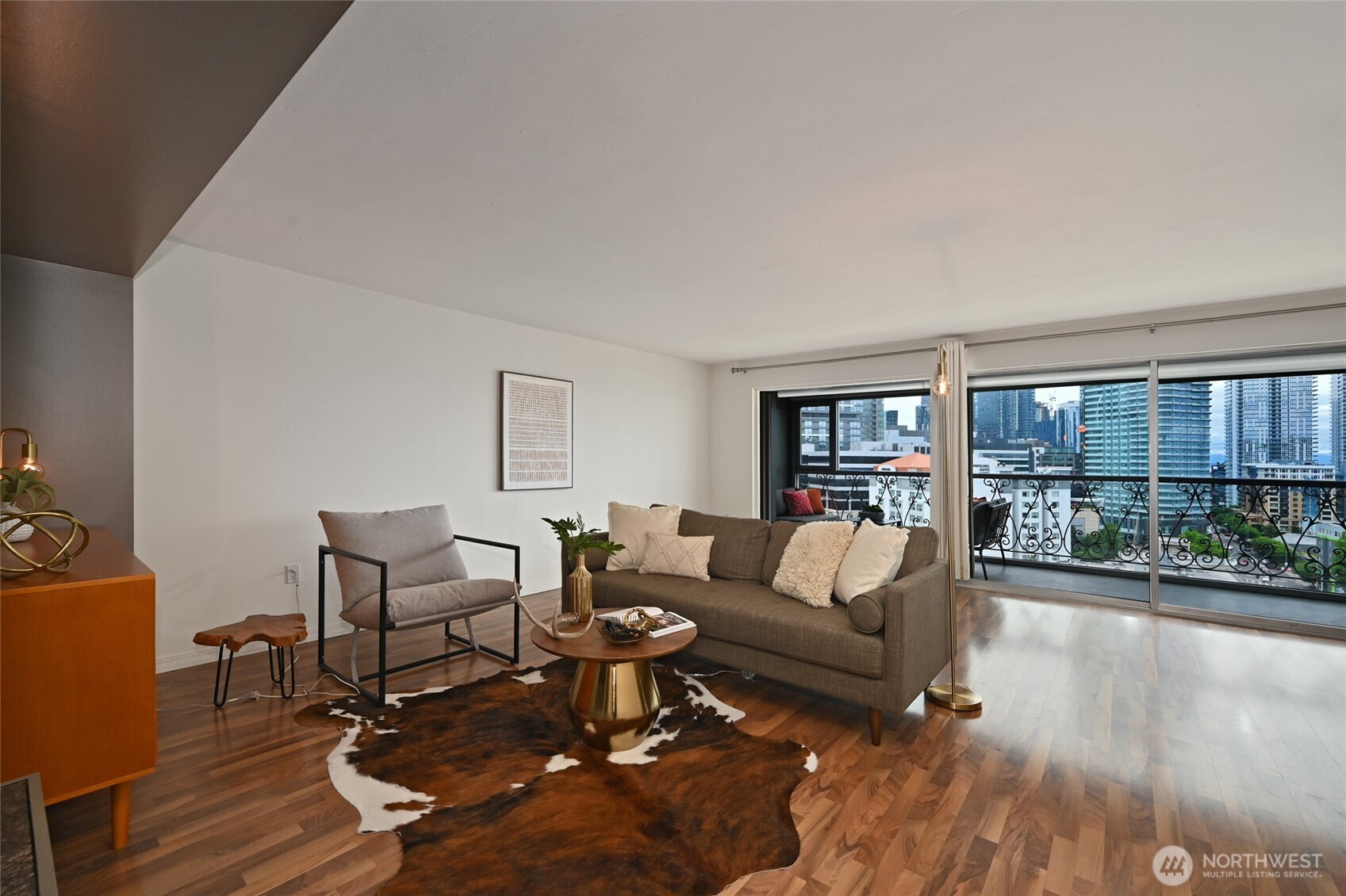 1740 Melrose Avenue 802