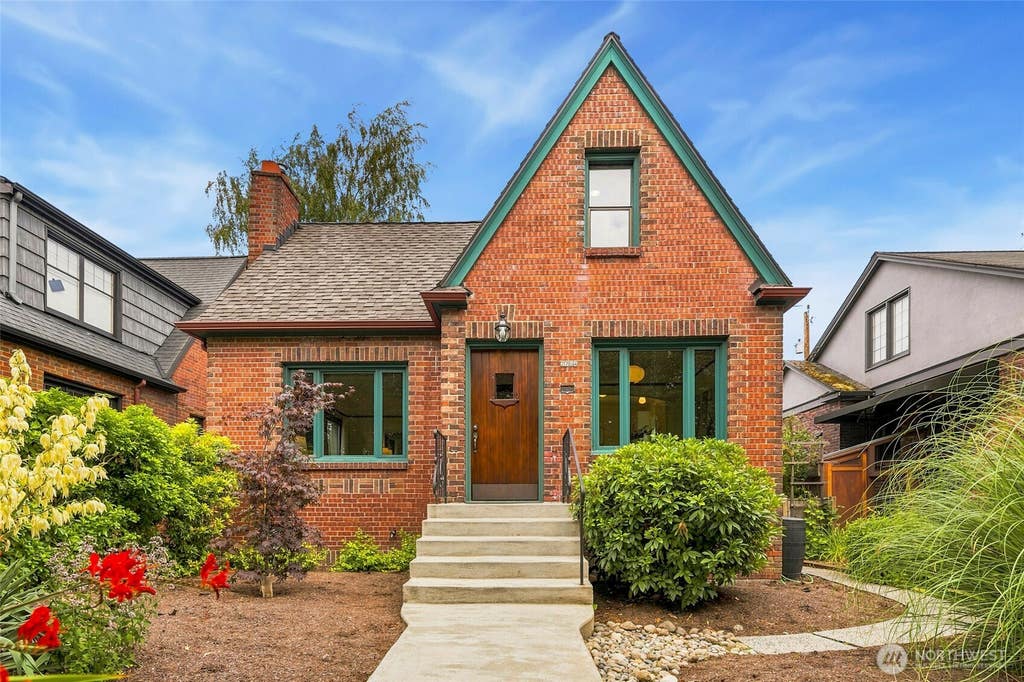 Photo of 7754 Jones Avenue NW, Seattle, WA 98117 (MLS # 2557632)