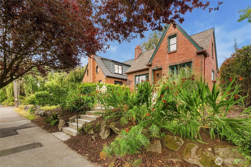 Photo of 7754 Jones Avenue NW, Seattle, WA 98117 (MLS # 2557632)