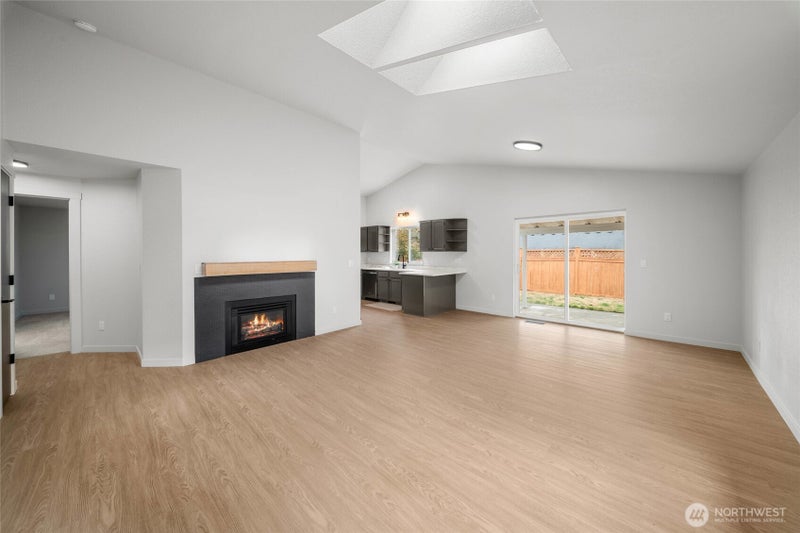5916 Crimson Court SE