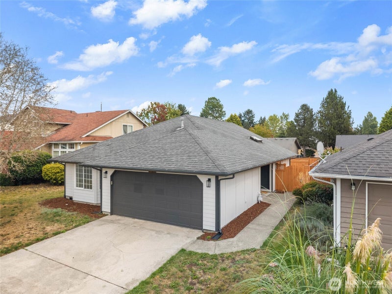 5916 Crimson Court SE