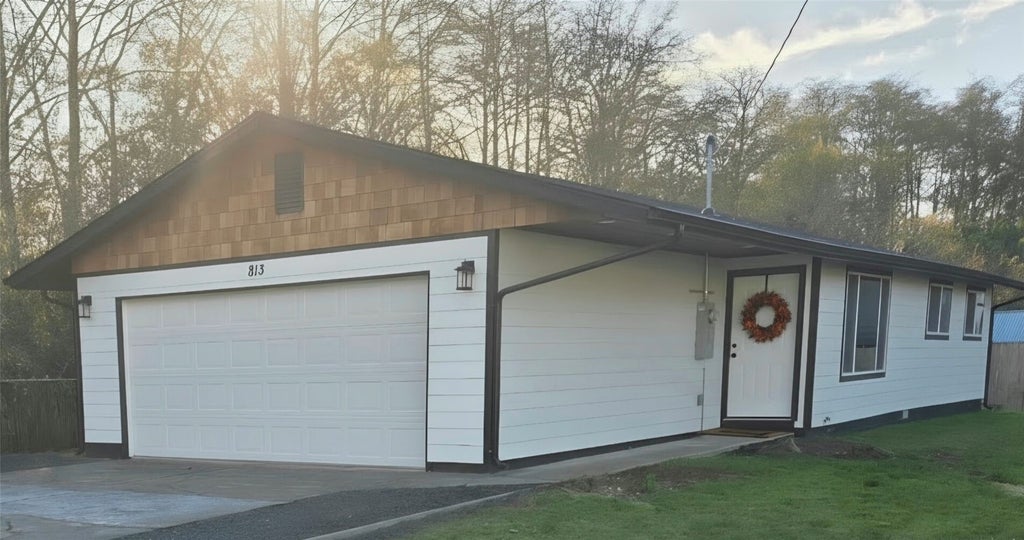 Photo of 813 S Exchange Street, Aberdeen, WA 98520 (MLS # 2596862)