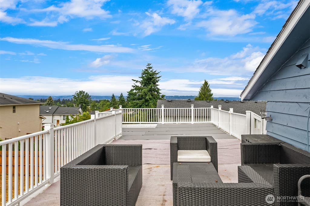 Photo of 24029 24th Avenue S, Des Moines, WA 98198 (MLS # 2542068)