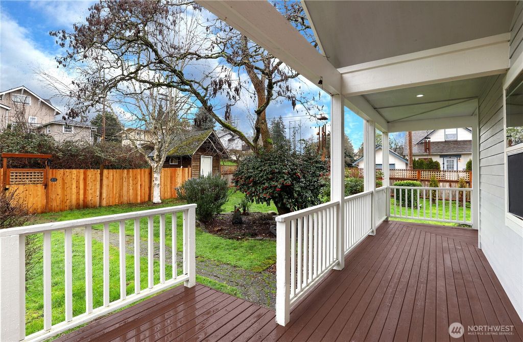 Photo of 1547 Park Avenue, Bremerton, WA 98337 (MLS # 2476137)