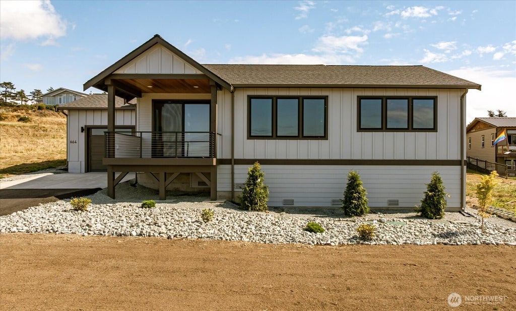 Photo of 664 Hacienda Drive, Coupeville, WA 98239 (MLS # 2579642)