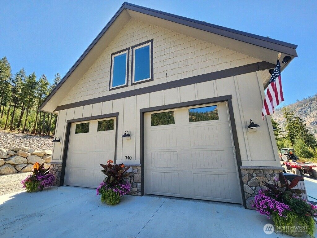 Photo of 340 Mossback Lane, Entiat, WA 98822 (MLS # 2481049)