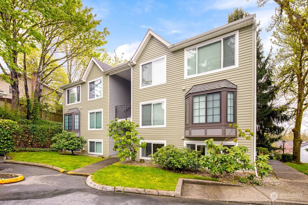 Photo of 12728 NE 144th Street #F102, Kirkland, WA 98034 (MLS # 2128255)