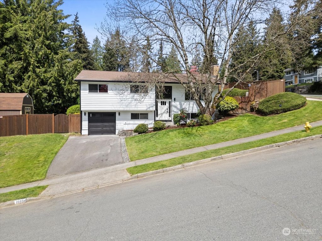 Photo of 16604 NE 92nd Street, Redmond, WA 98052 (MLS # 2228258)