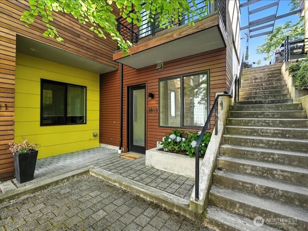 Photo of 3813 Fremont Lane N, Seattle, WA 98103 (MLS # 2371593)