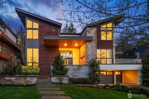 3025 NE Harrison Drive, Issaquah, WA 98029 - MLS#: 2355270