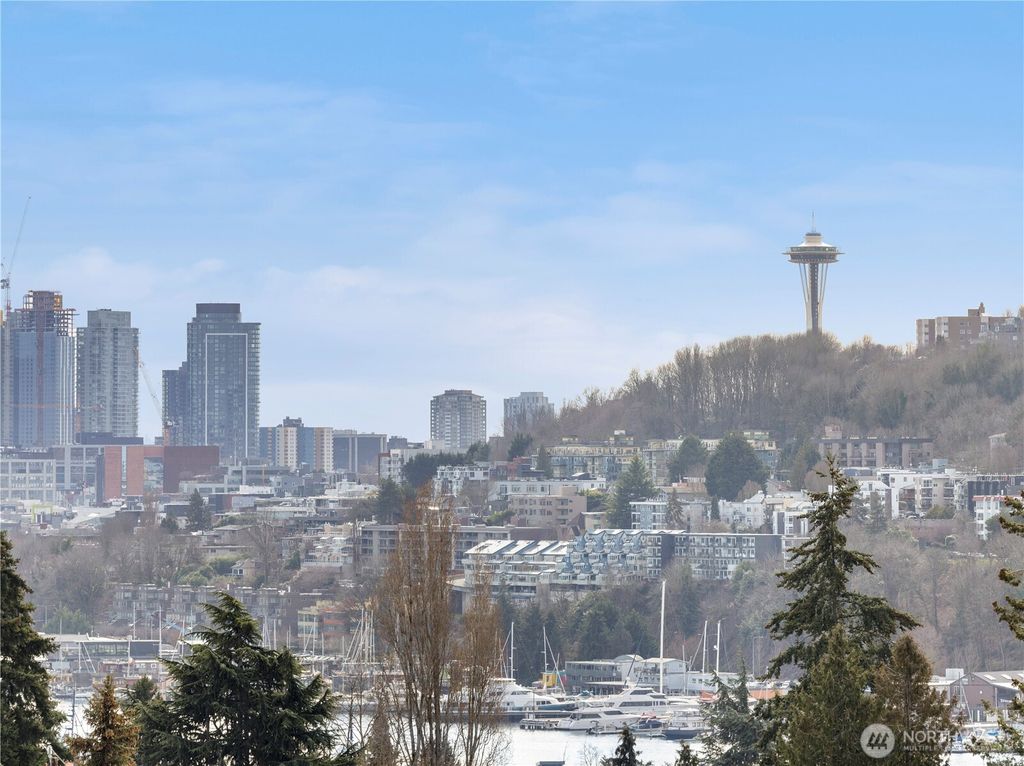 Photo of 3849 Woodlawn Avenue N, Seattle, WA 98103 (MLS # 2357483)