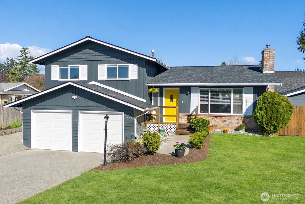 Photo of 230 Peace Arch Court, Blaine, WA 98230 (MLS # 2497925)