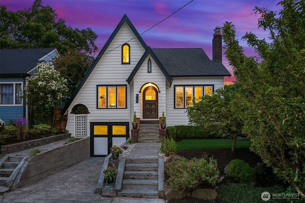 Photo of 515 NE 83rd Street, Seattle, WA 98115 (MLS # 2390336)